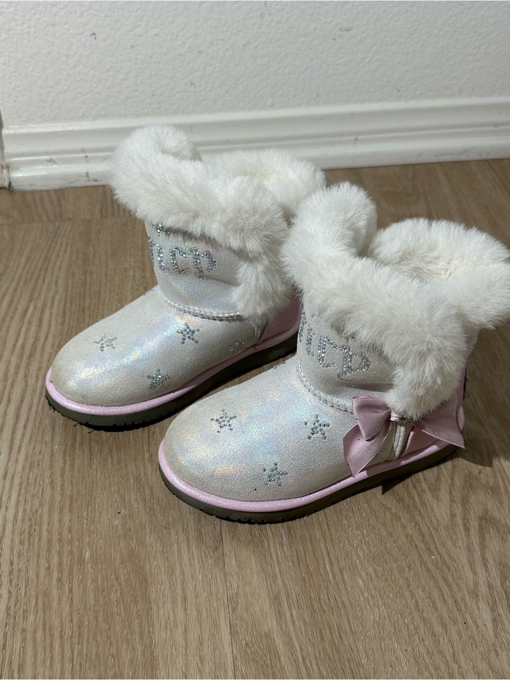 Juicy Couture Girls Toddler Faux Fur Ankle Boots White Pink Size 10M